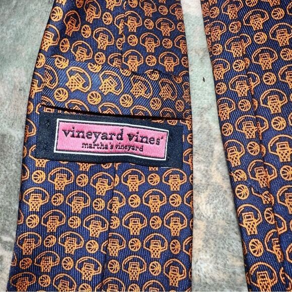Vineyard Vines Elegant Orange and Blue kids Tie - Picture 3 of 5